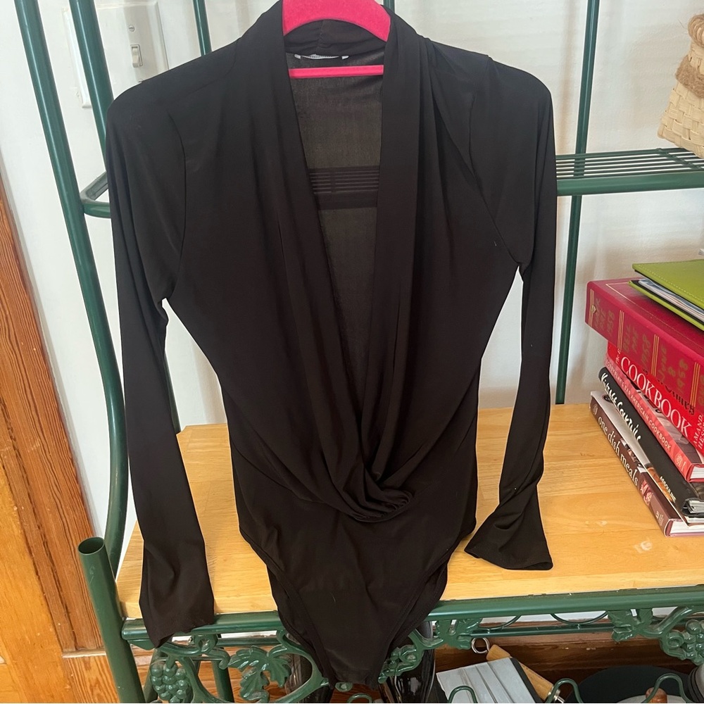 Body Central Black Long Sleeve Deep B V neck Bodysuit size Medium